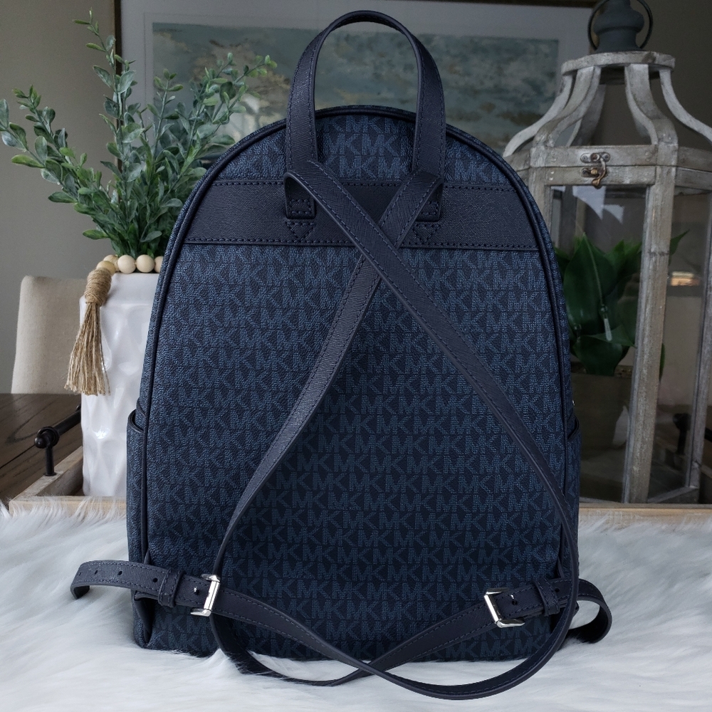 🌺NWT Michael Kors LG Abbey backpack bag admiral - Picture 5 of 8